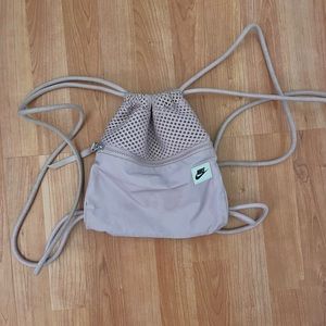 Nike- Small Cinch Bag